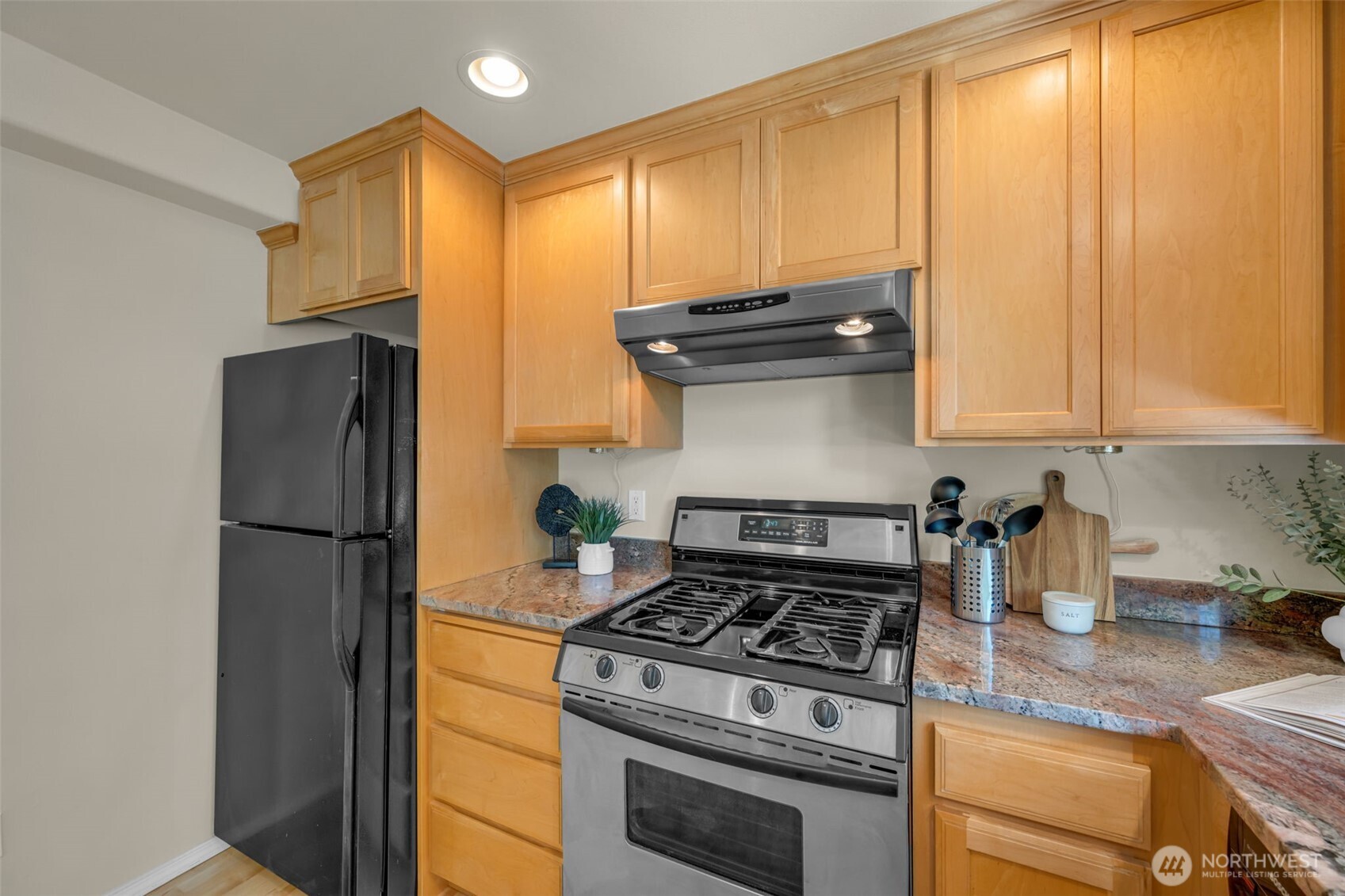 4720 Interlake Avenue Property Photo 16