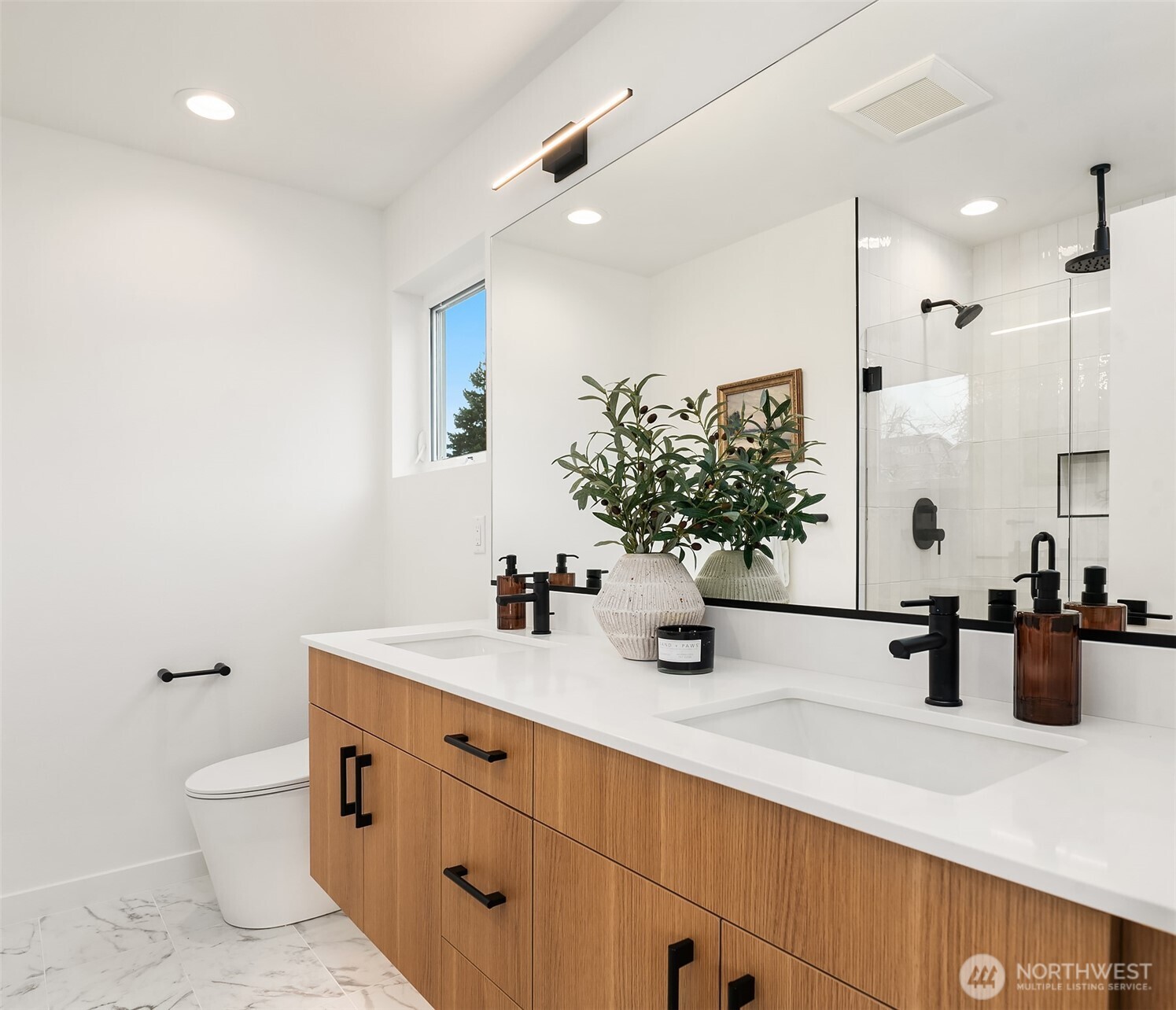 223 Ne 75th Street Property Photo 28