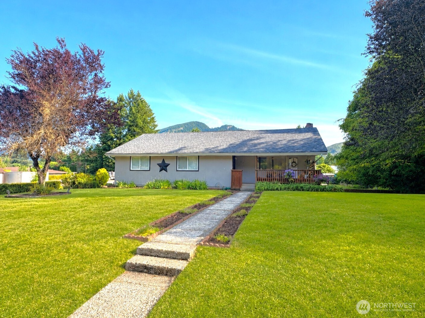 676 Adams Avenue Property Photo 10