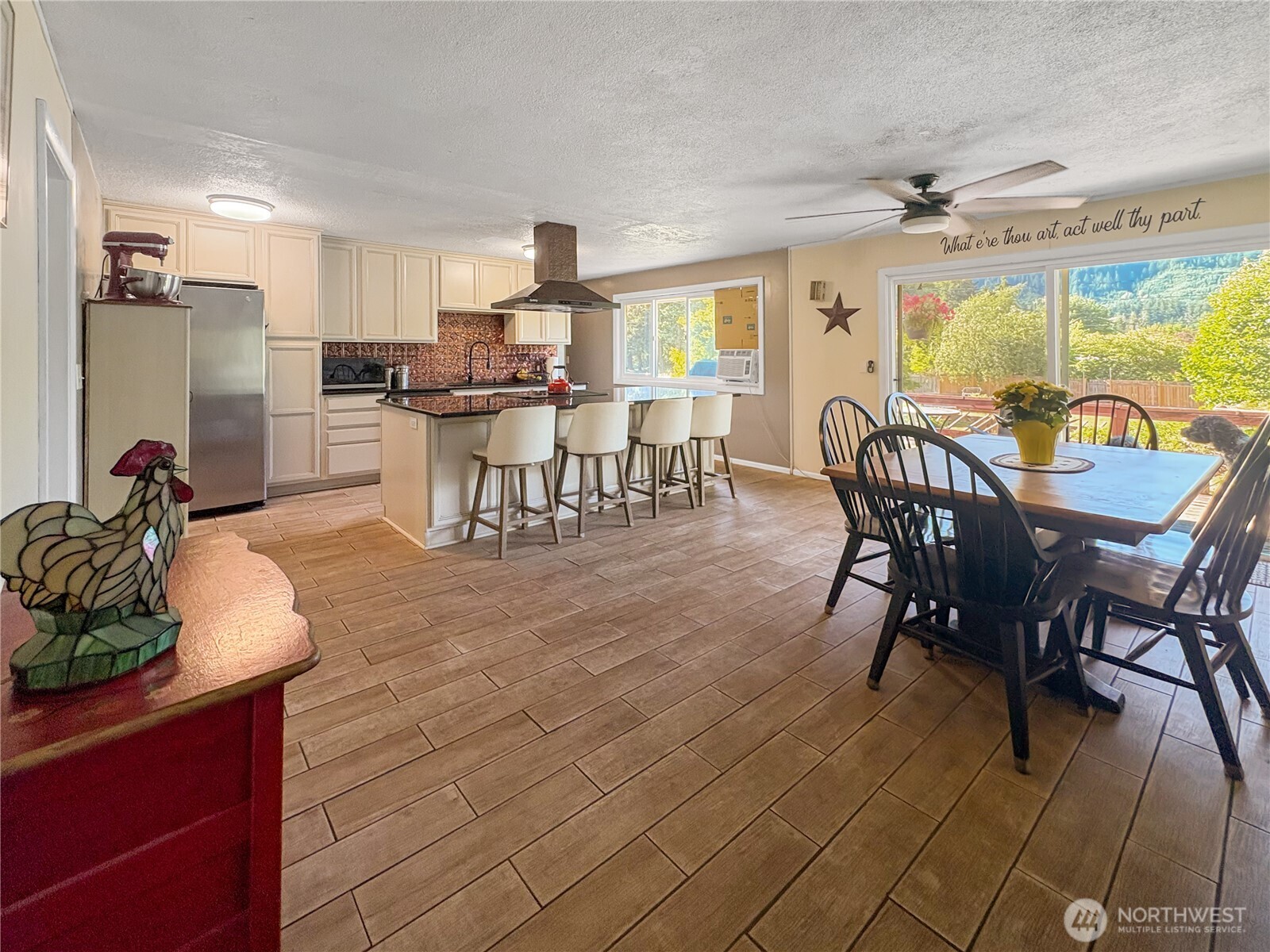 676 Adams Avenue Property Photo 16