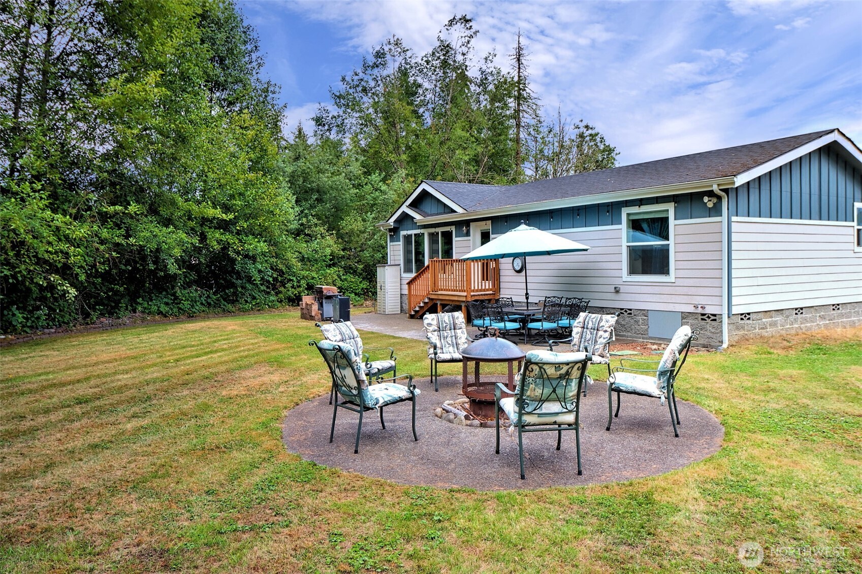 21 Ne Shore Place Property Photo 5