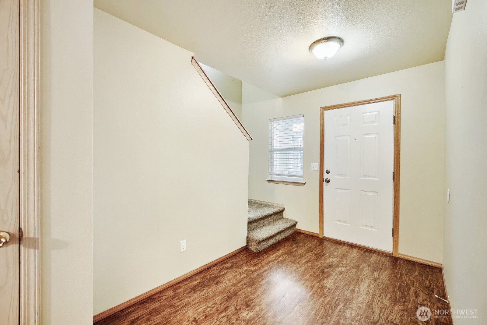 19317 105th Avenue Ct Property Photo 3