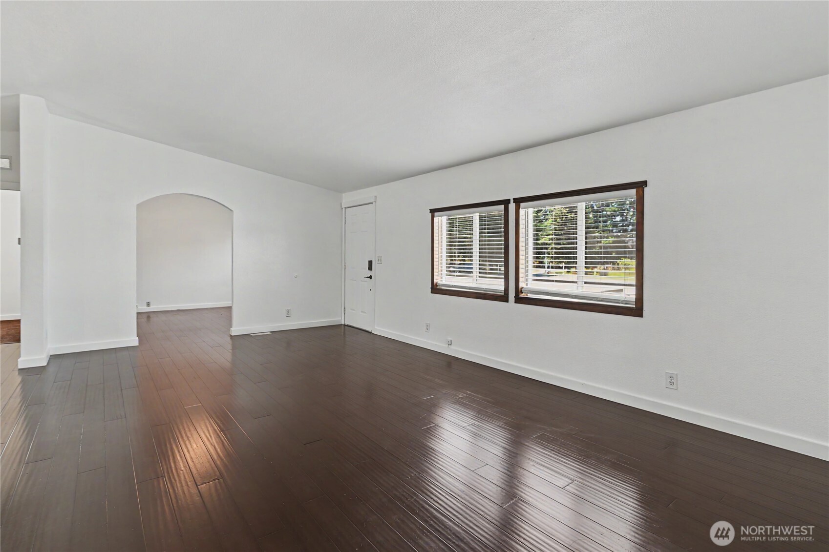 8619 180th Way Property Photo 4