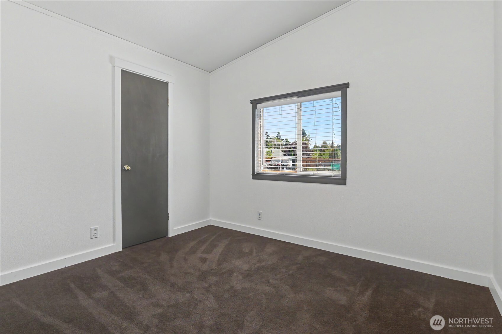 8619 180th Way Property Photo 18