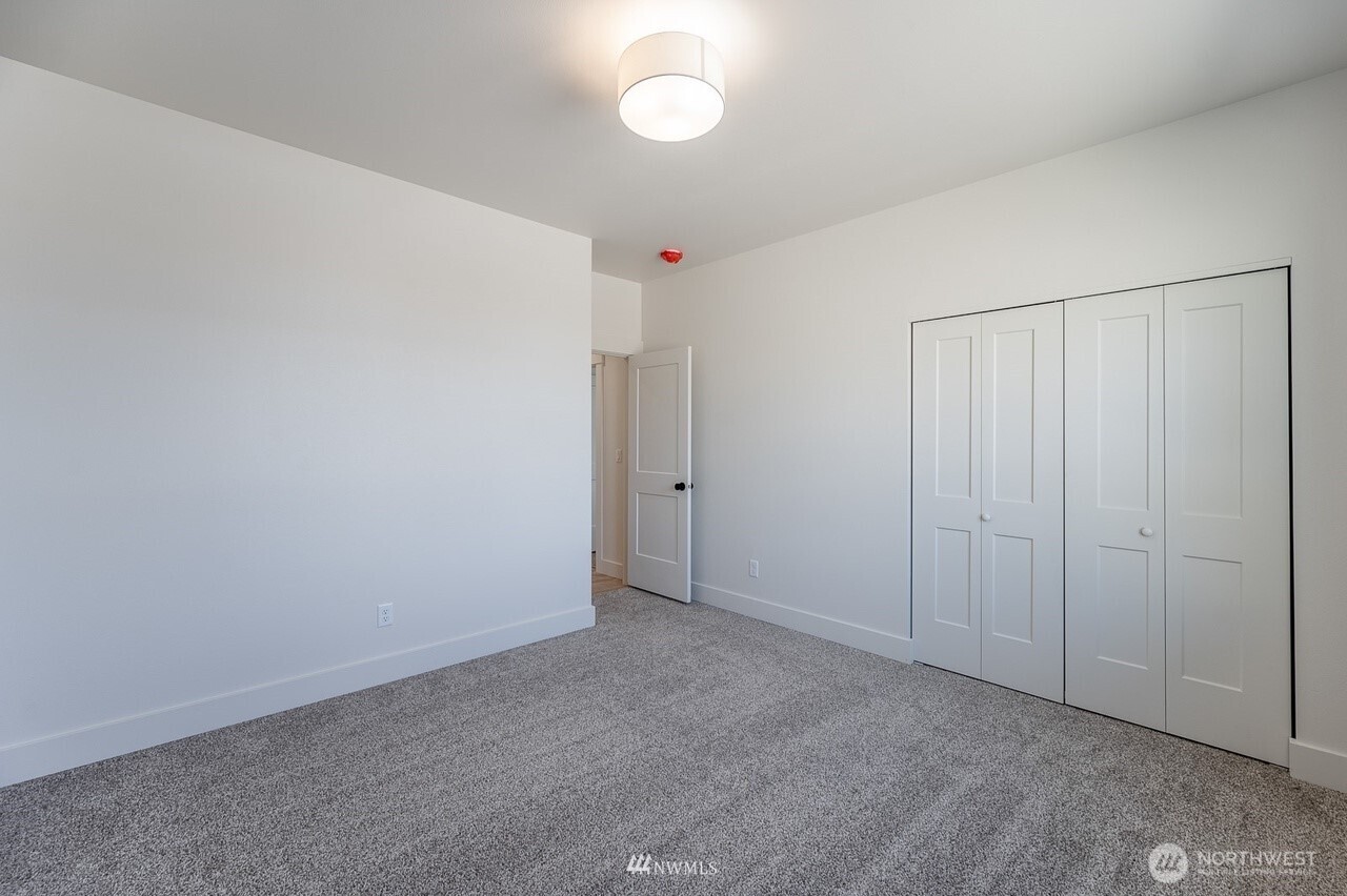 225 W Linden Avenue Property Photo 31