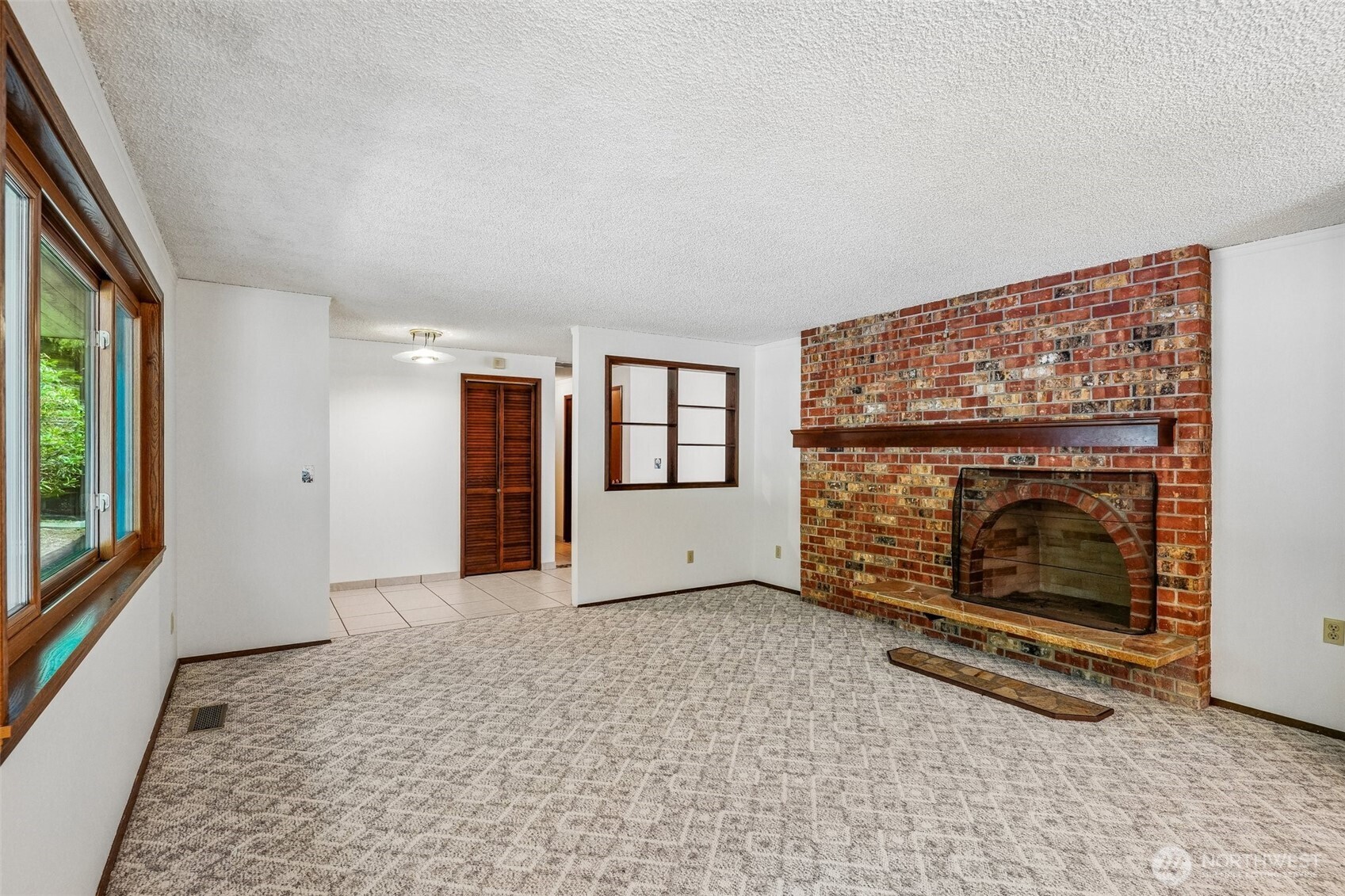 884 Kamus Place Property Photo 14