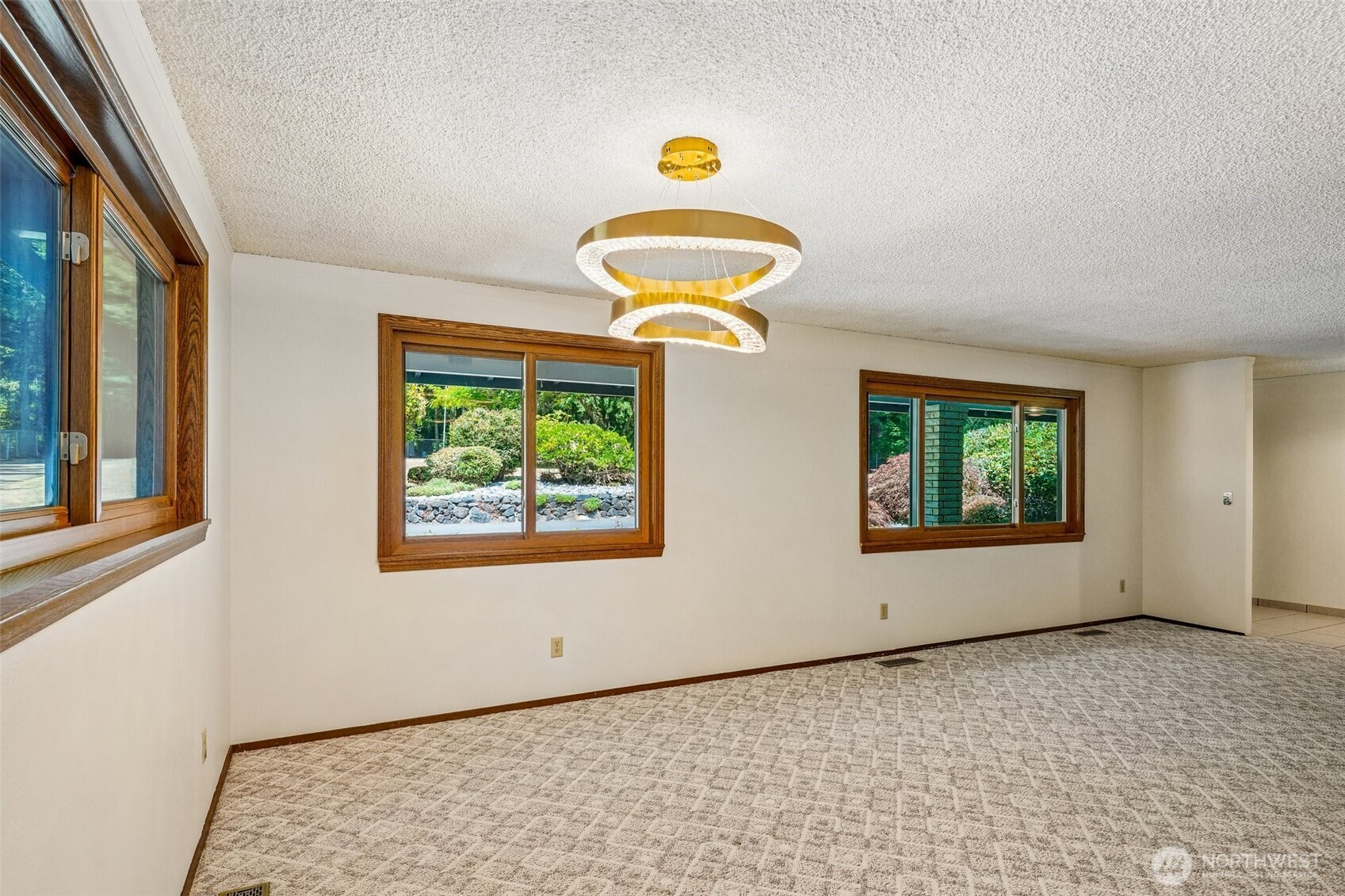 884 Kamus Place Property Photo 15