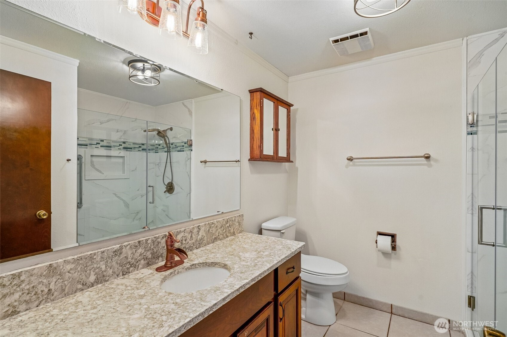 884 Kamus Place Property Photo 19