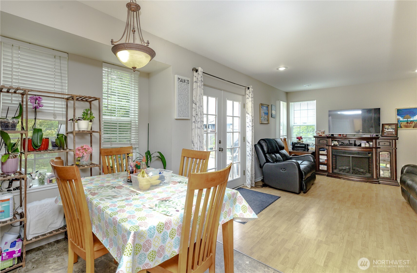 307 4th Avenue Property Photo 4