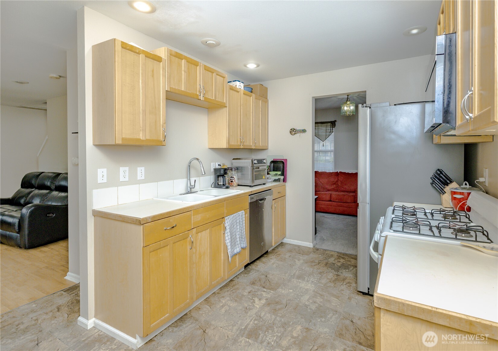 307 4th Avenue Property Photo 8