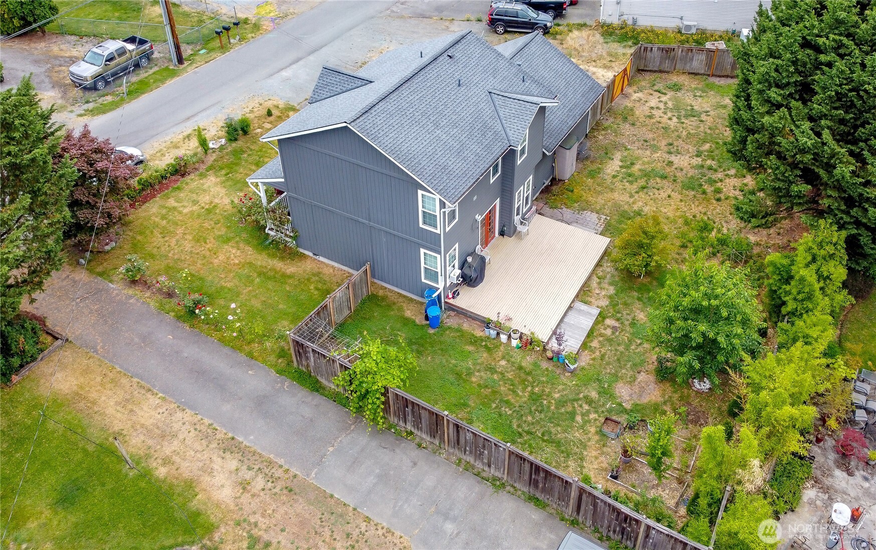 307 4th Avenue Property Photo 18