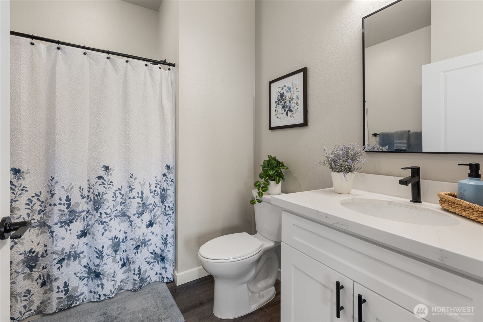 1779 Village Lane 109 Property Photo 4