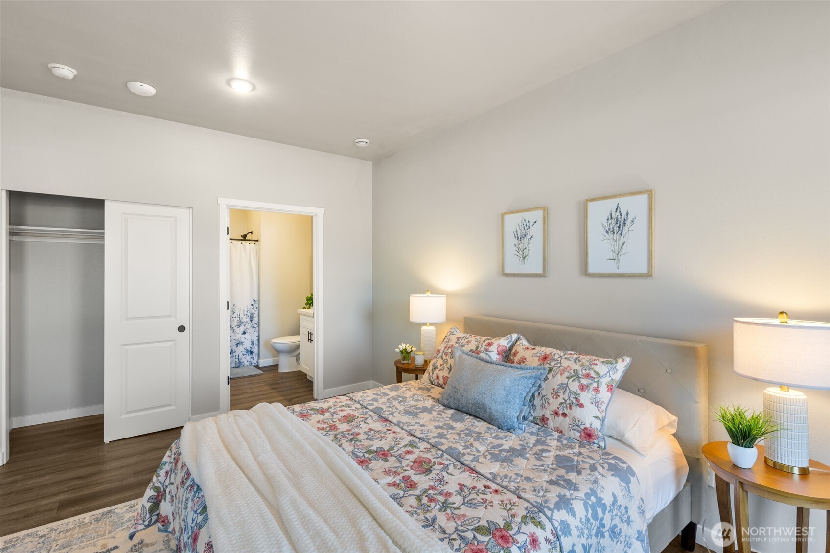 1779 Village Lane 109 Property Photo 5