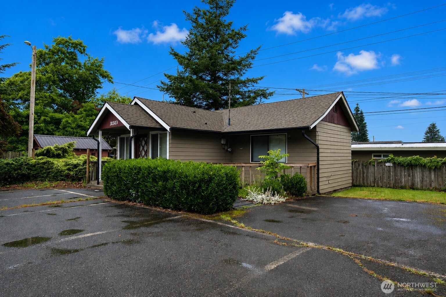 31503 US 2 Property Photo 1
