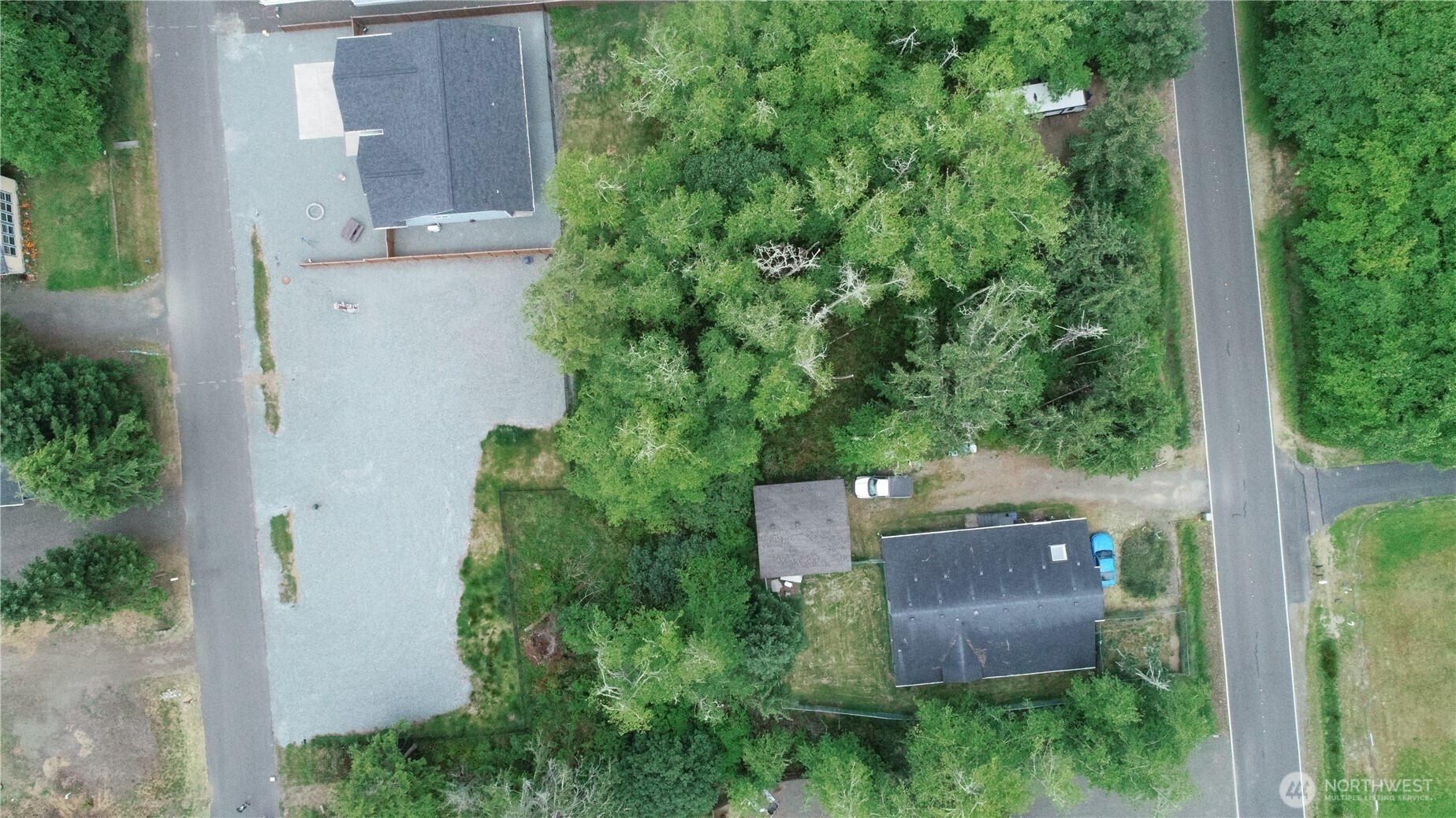 543 Duck Lake Drive Property Photo 3