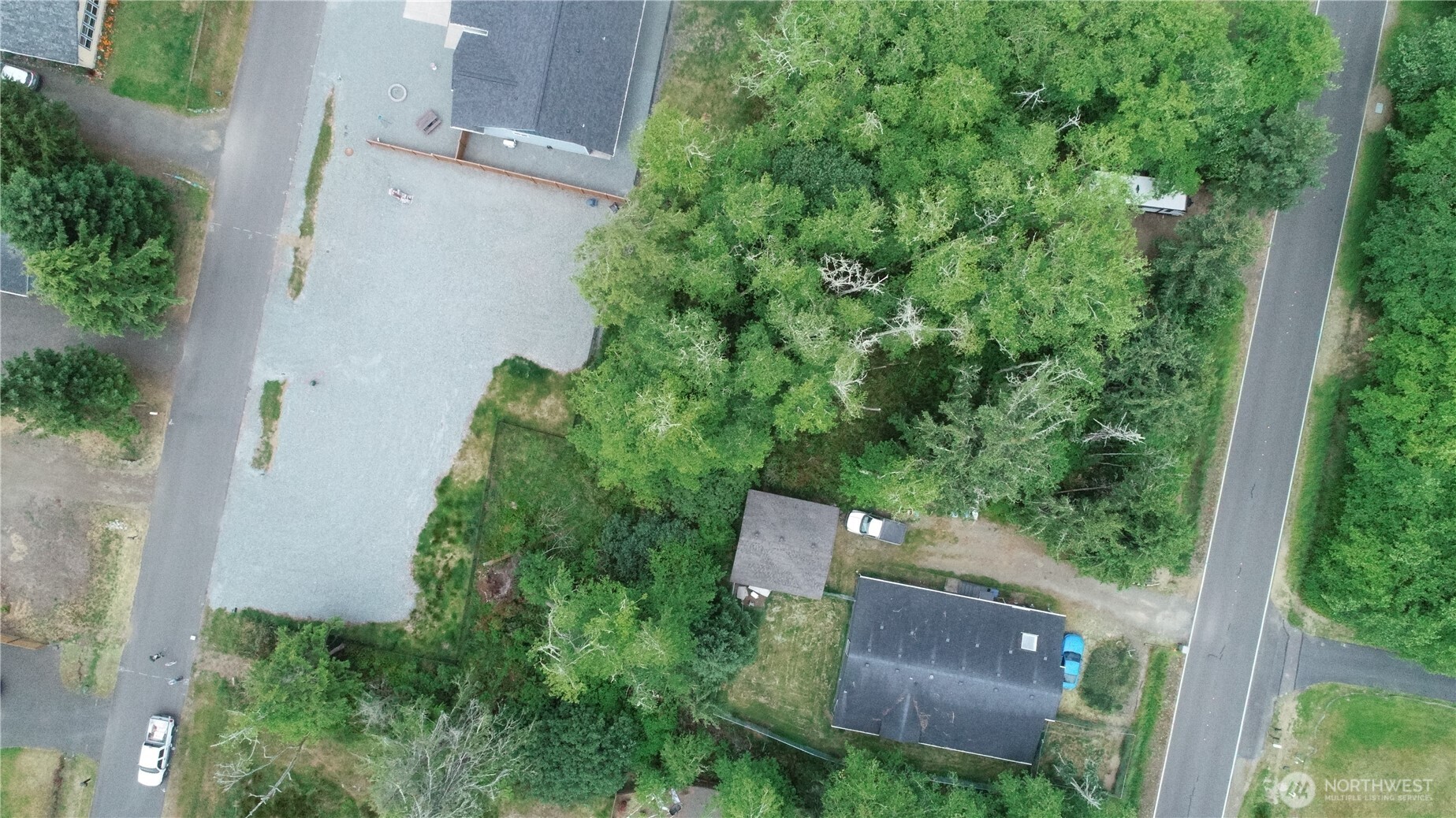543 Duck Lake Drive Property Photo 4