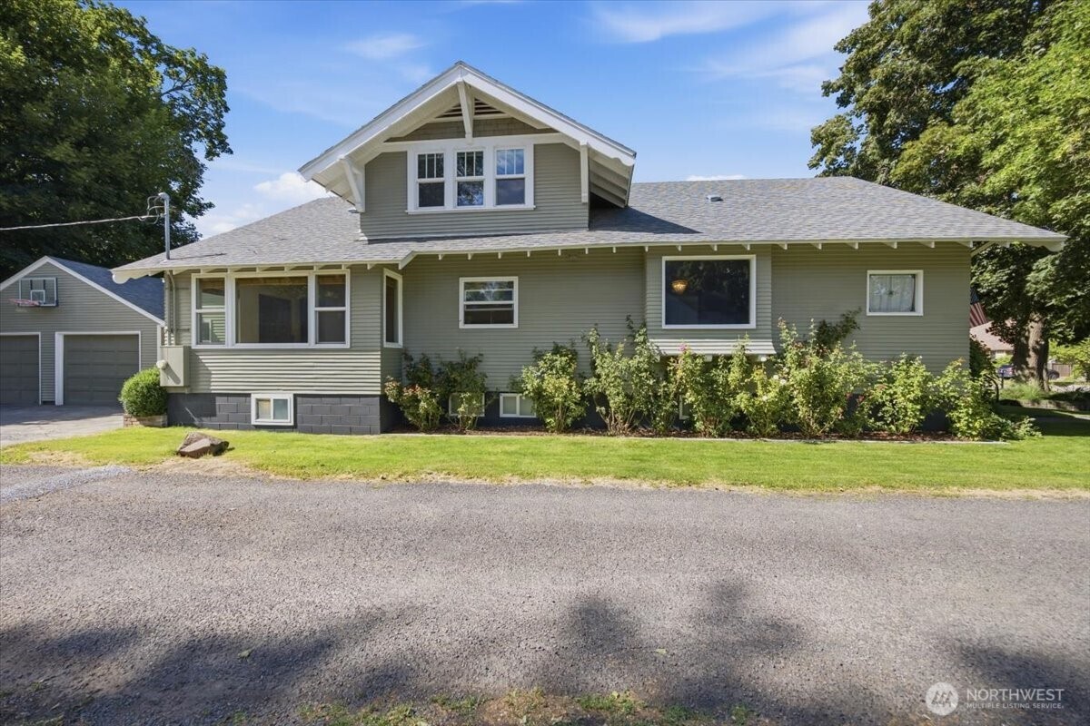 400 Coppei Avenue Property Photo 2