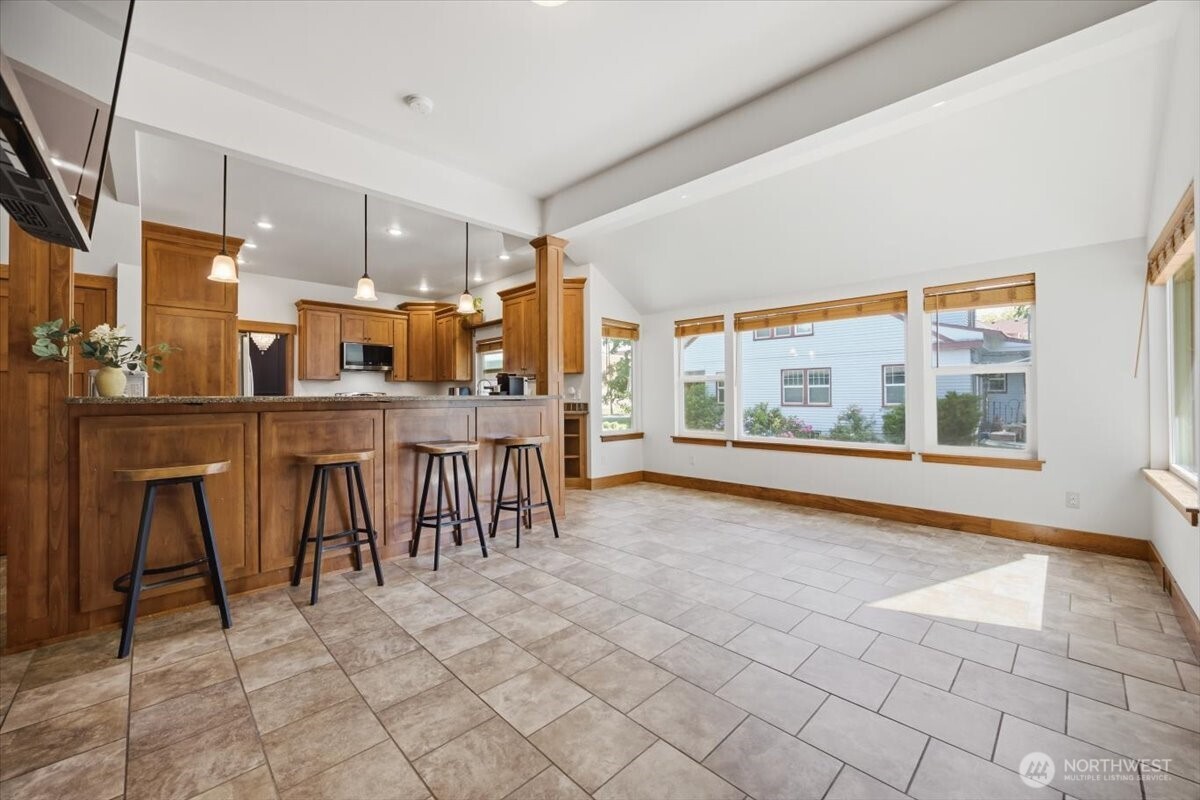400 Coppei Avenue Property Photo 14