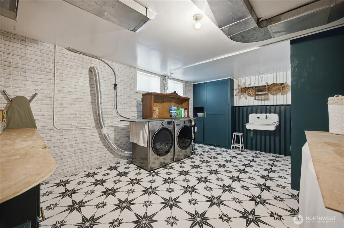 400 Coppei Avenue Property Photo 26