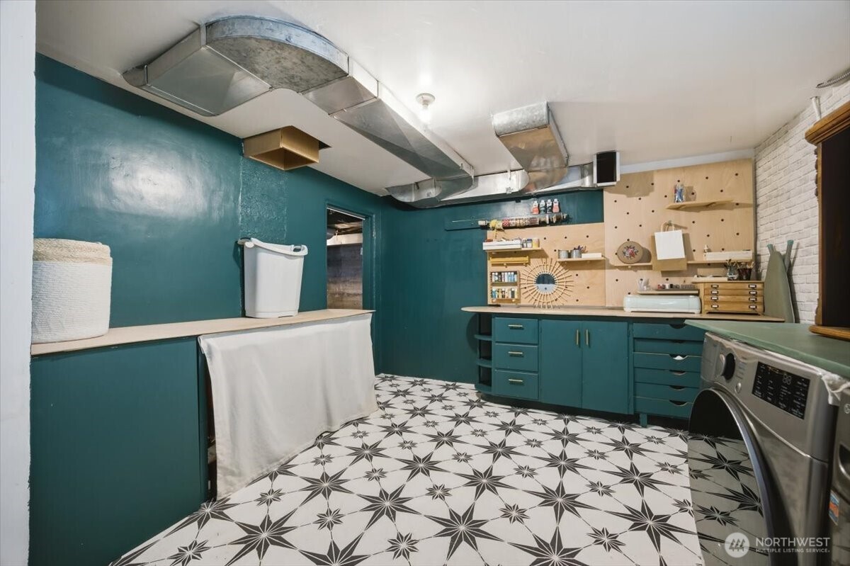400 Coppei Avenue Property Photo 27