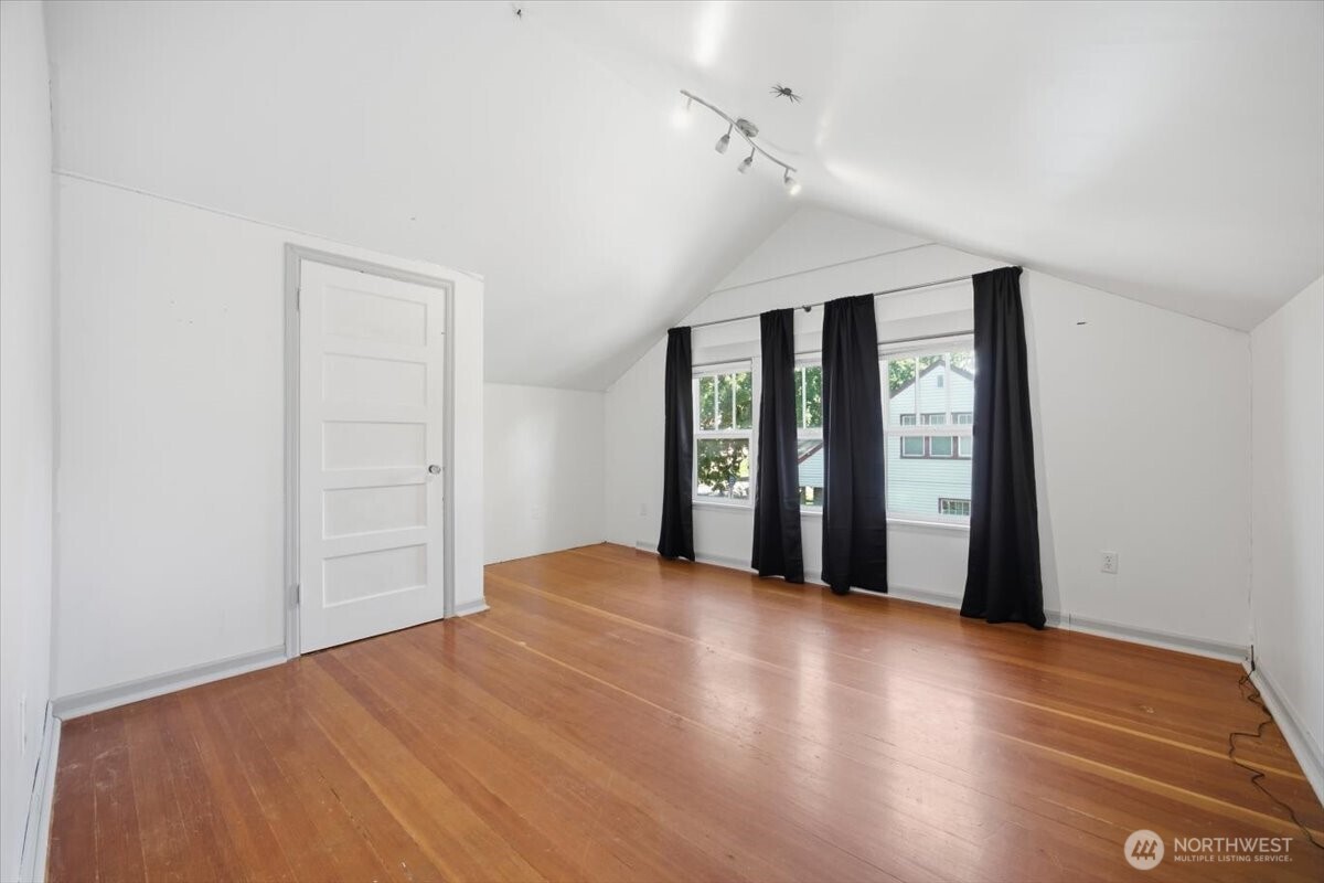 400 Coppei Avenue Property Photo 32