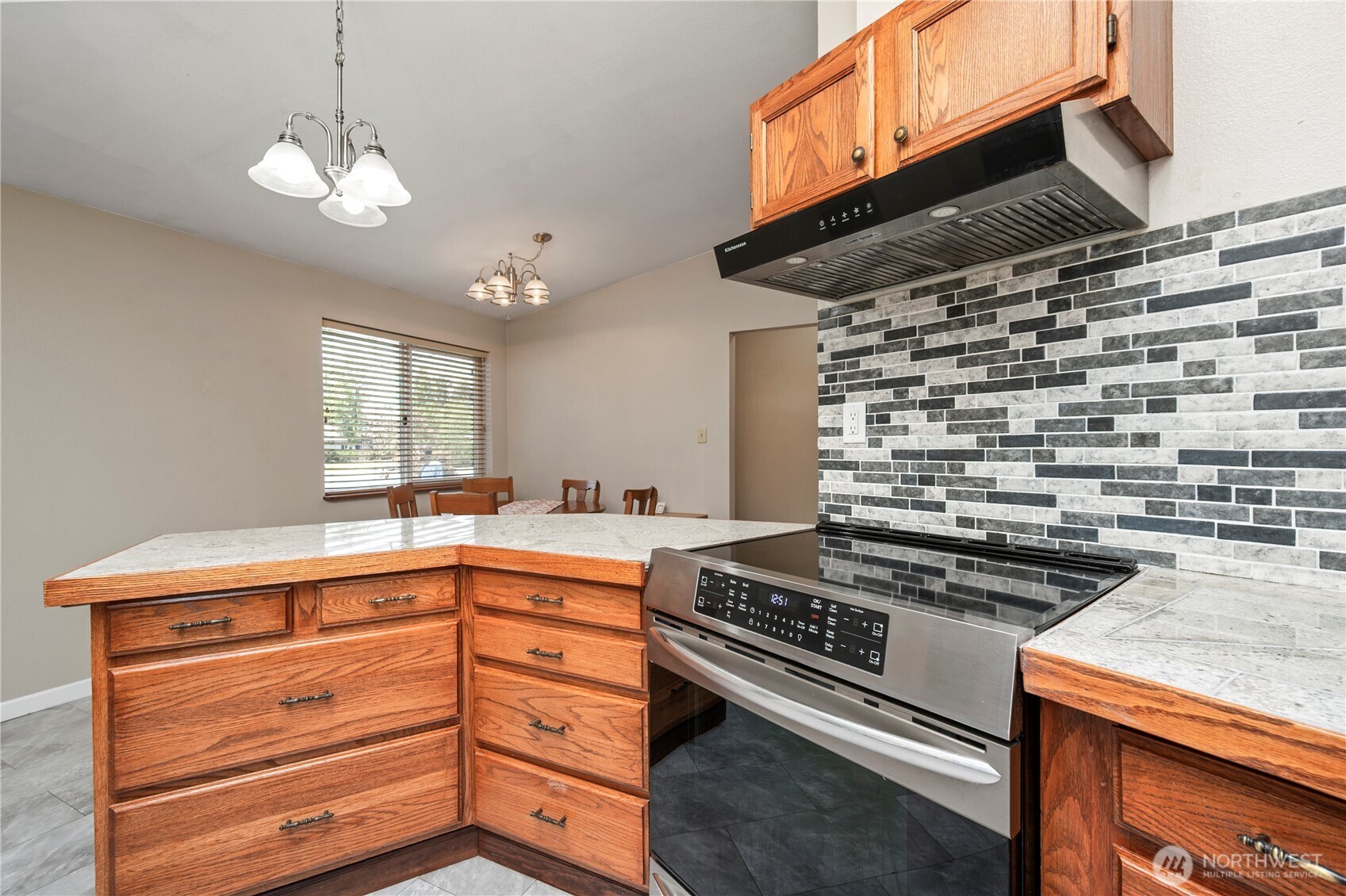 412 Eighth Street Property Photo 8