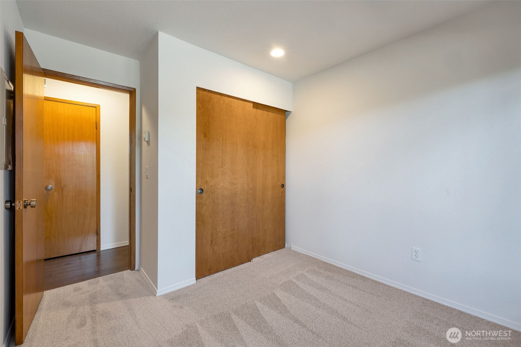 9512 1st Avenue 204 Property Photo 11