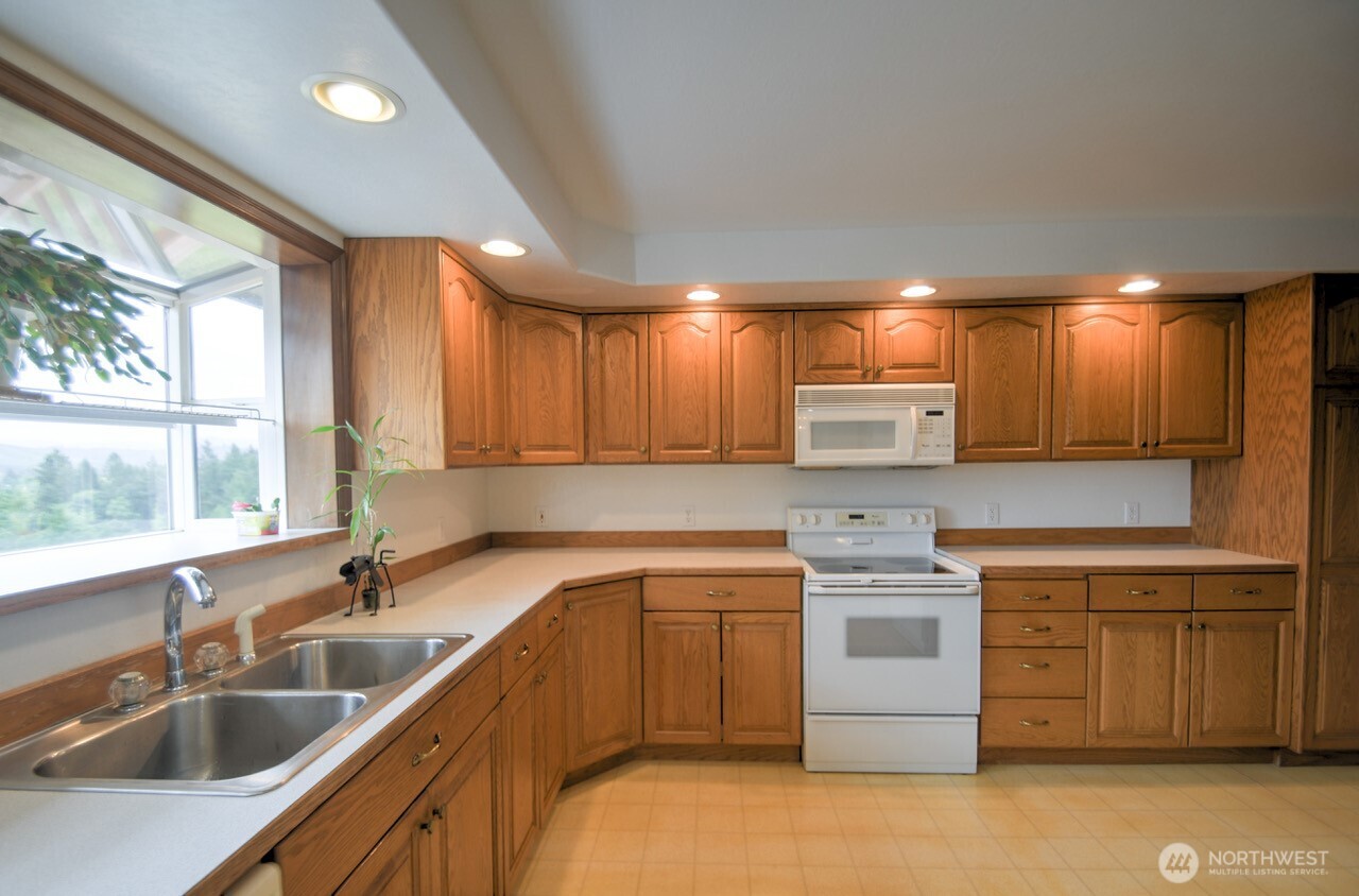 77 Rue Creek Road Property Photo 7