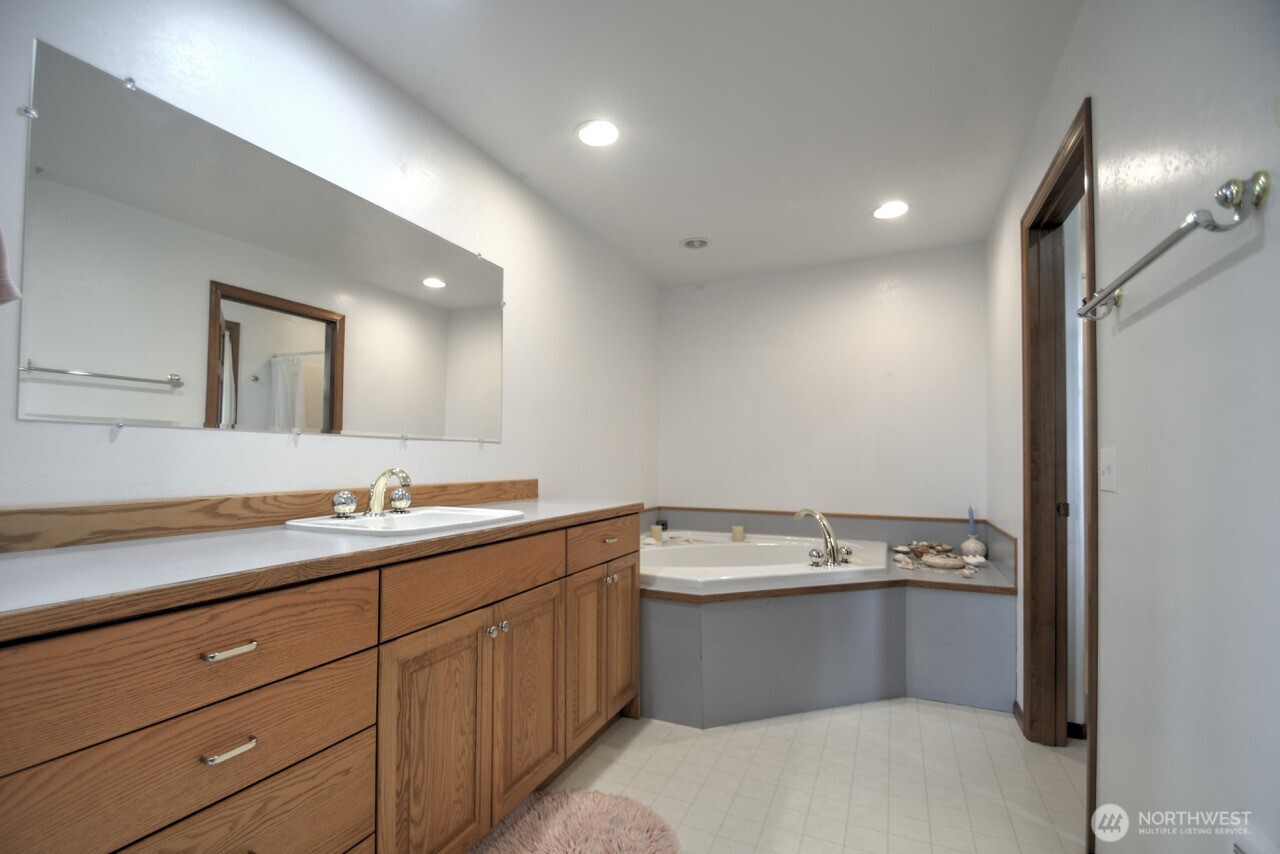 77 Rue Creek Road Property Photo 16