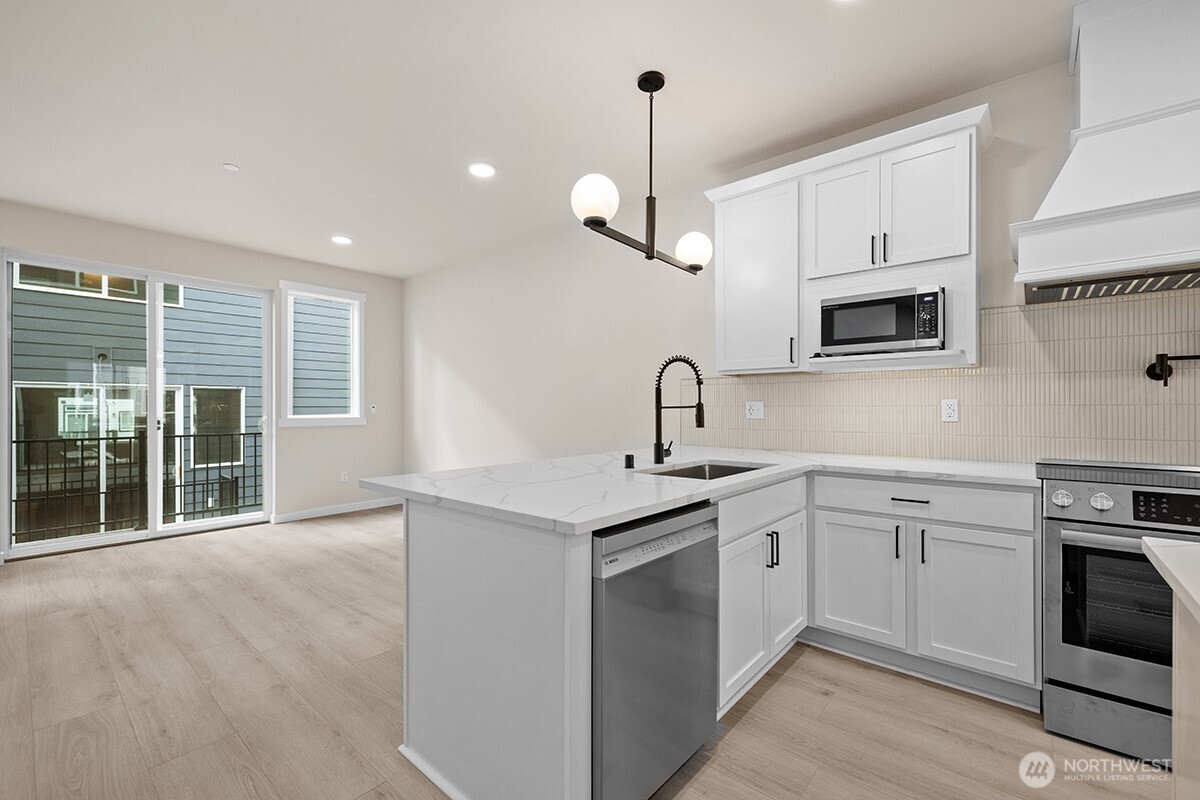 16823 Alder Way H2 Property Photo 17