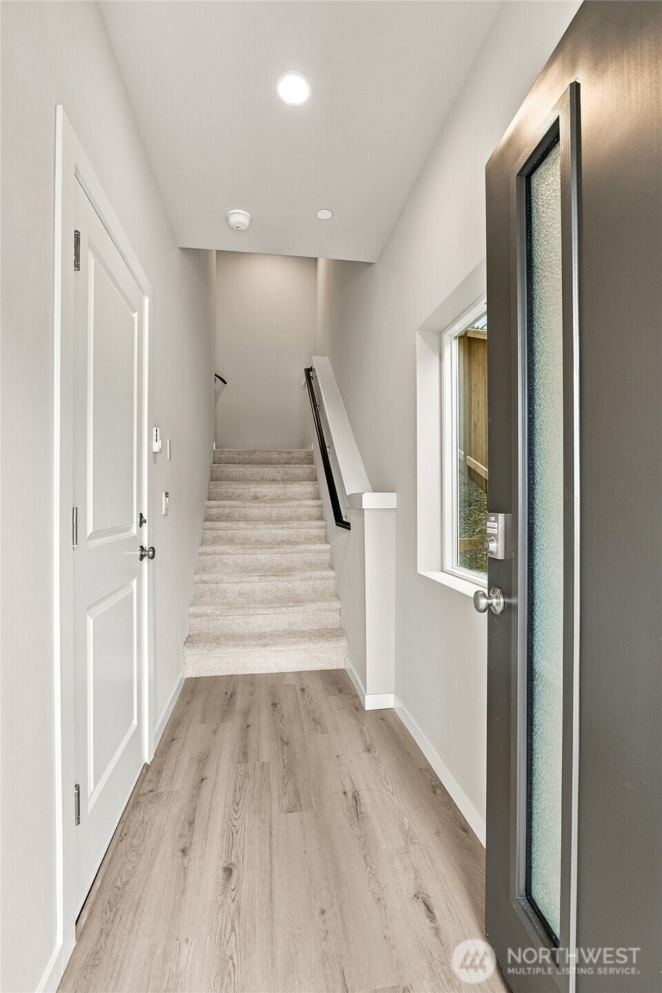 13901 11th Place B Property Photo 2