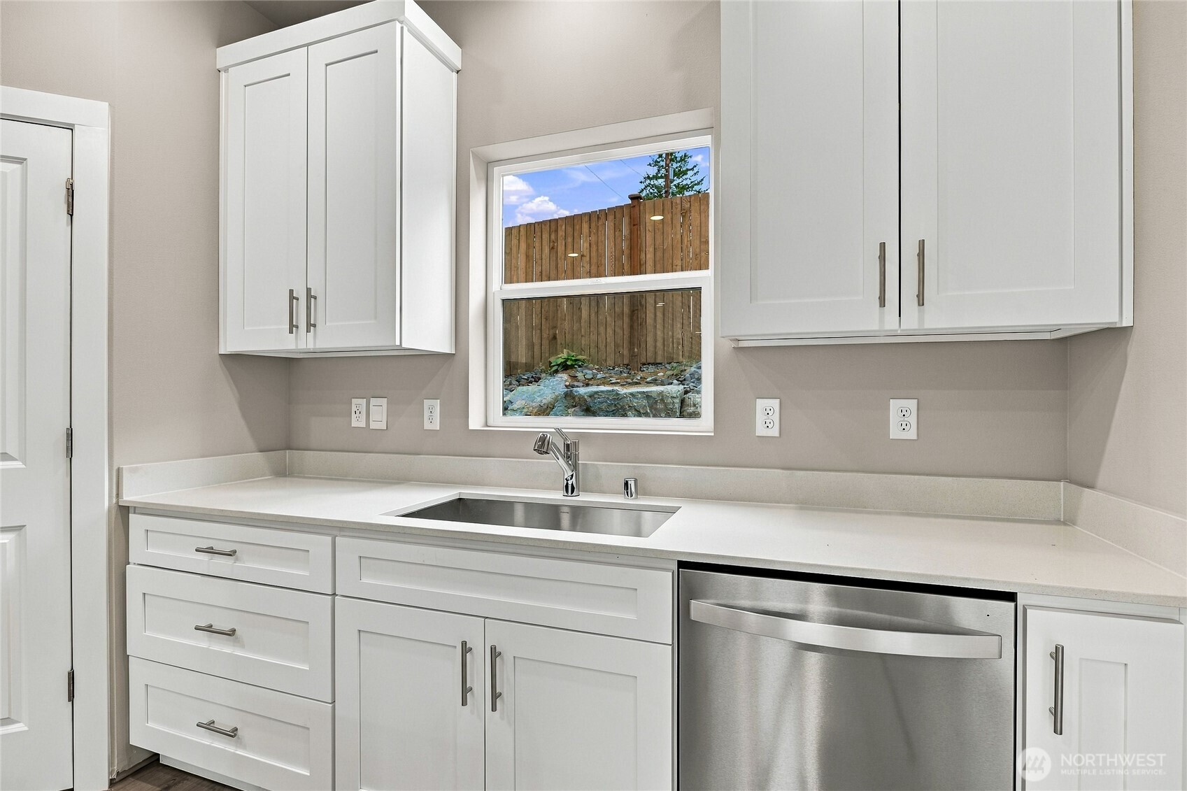 13901 11th Place B Property Photo 7