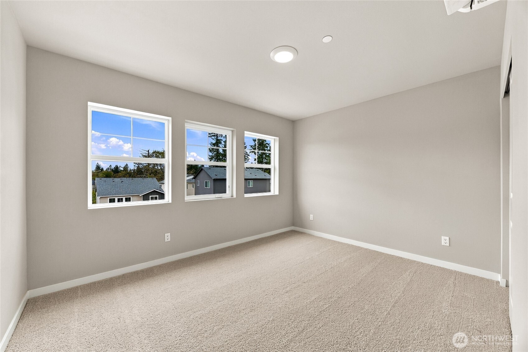 13901 11th Place B Property Photo 16