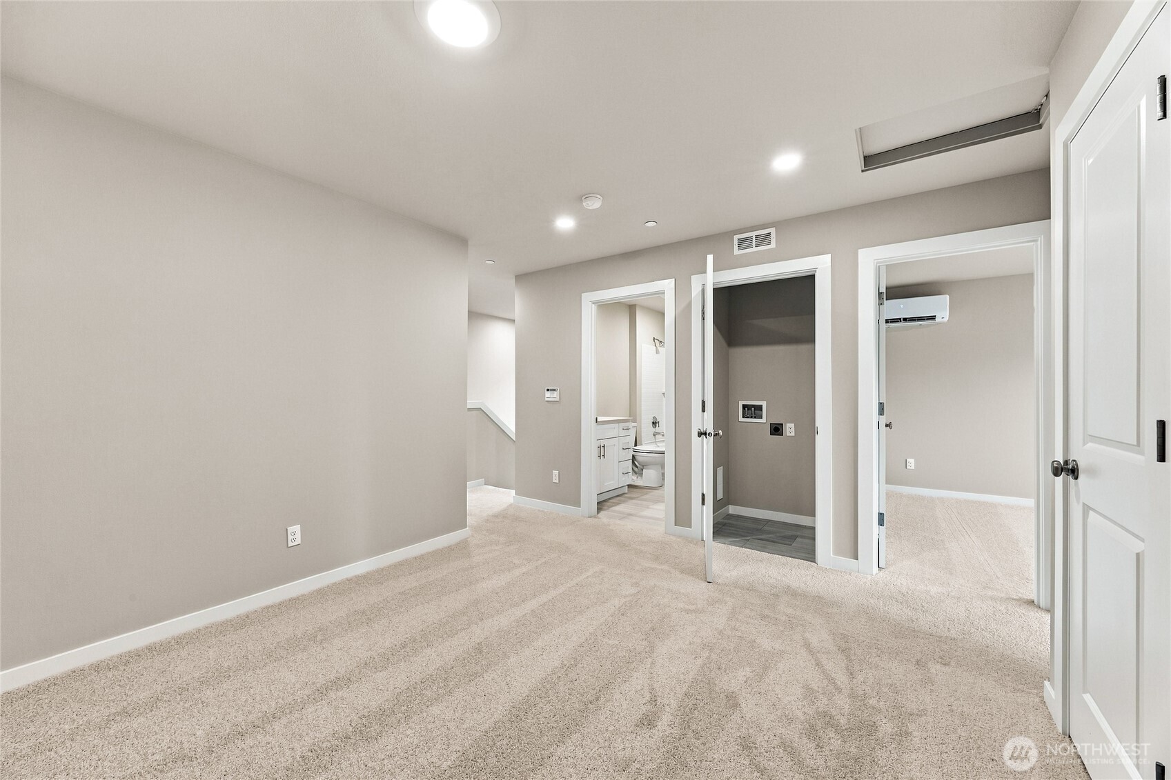13901 11th Place B Property Photo 18