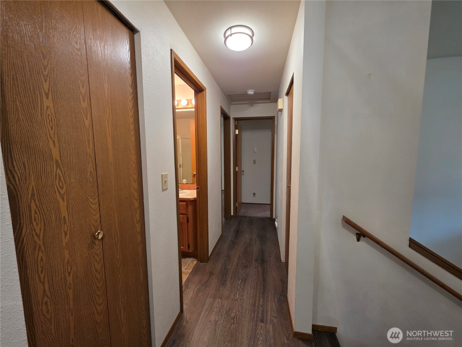 384 Selkirk Drive Property Photo 30