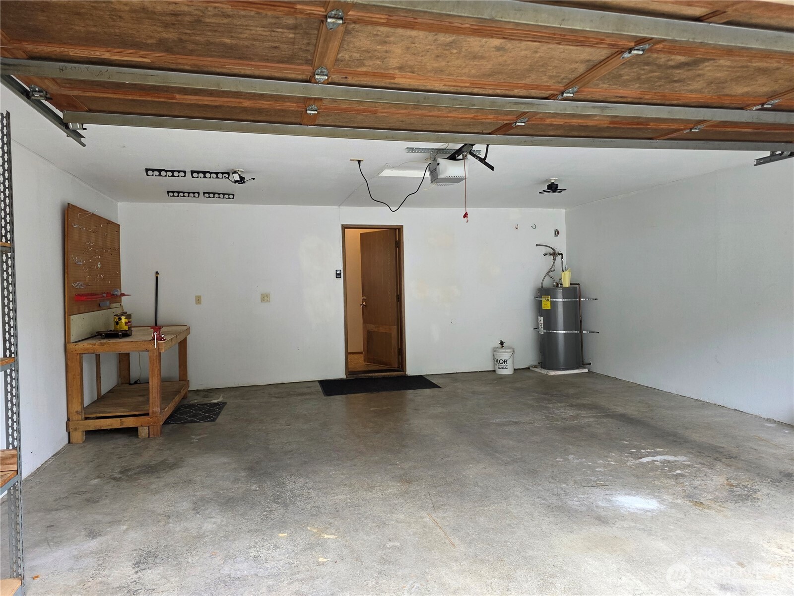384 Selkirk Drive Property Photo 40