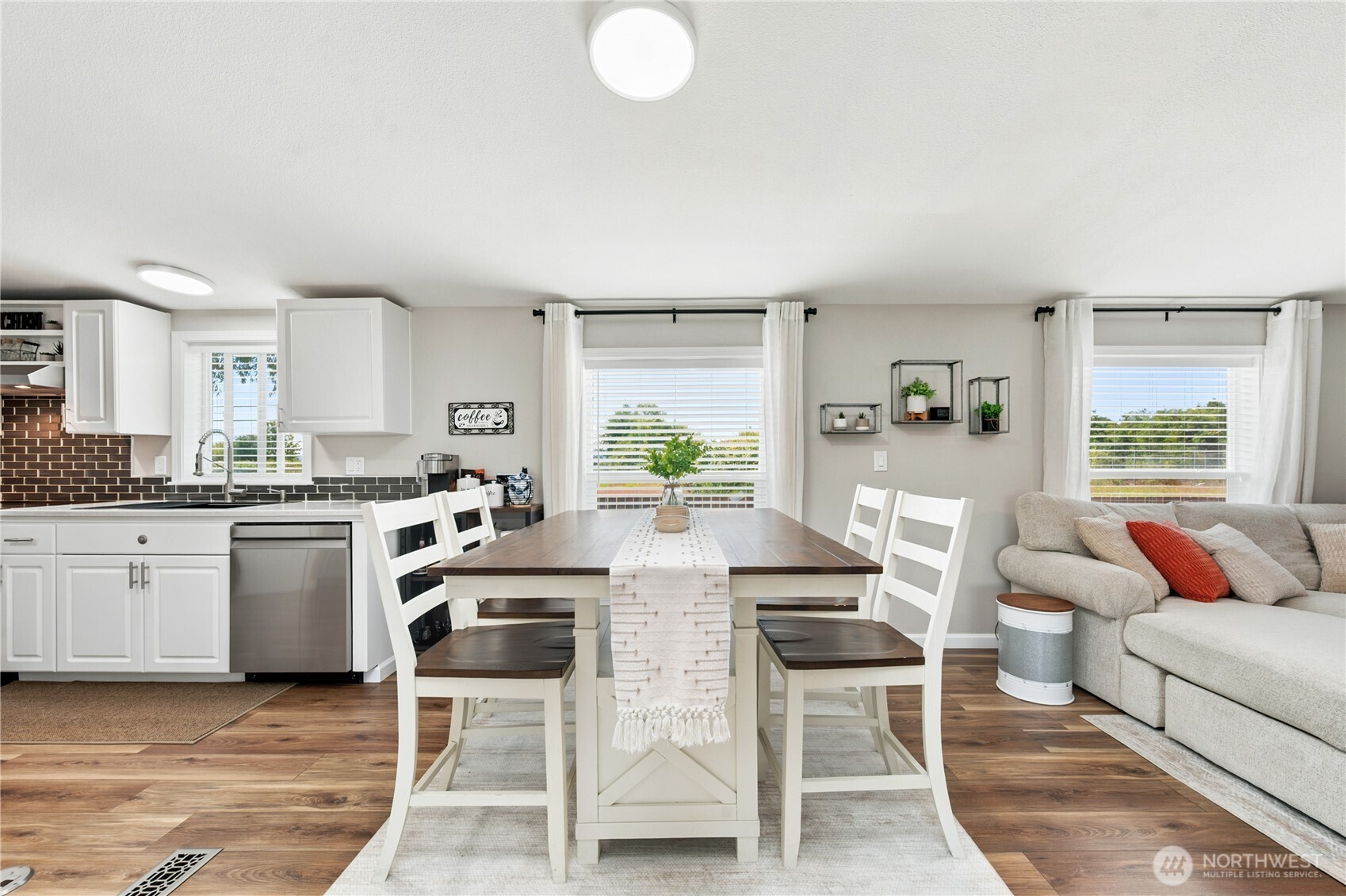 5519 Bay Ridge Drive Property Photo 12