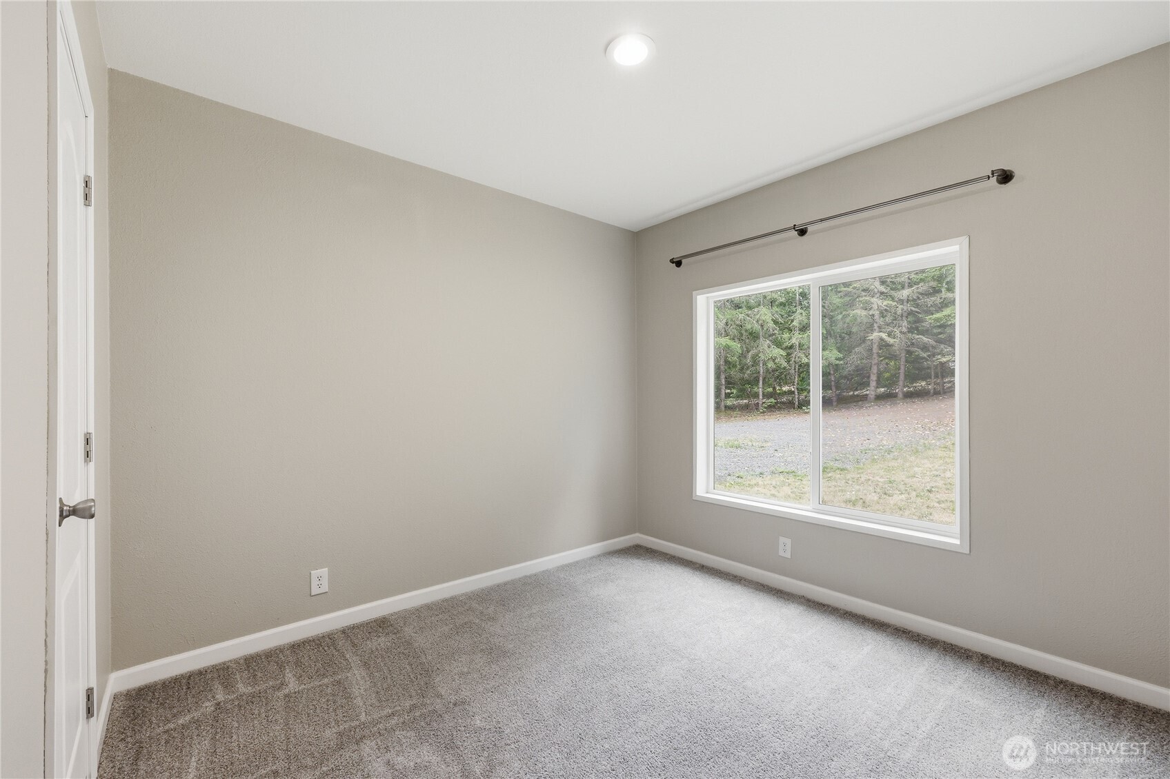 18142 Ne Diamond Drive Property Photo 22