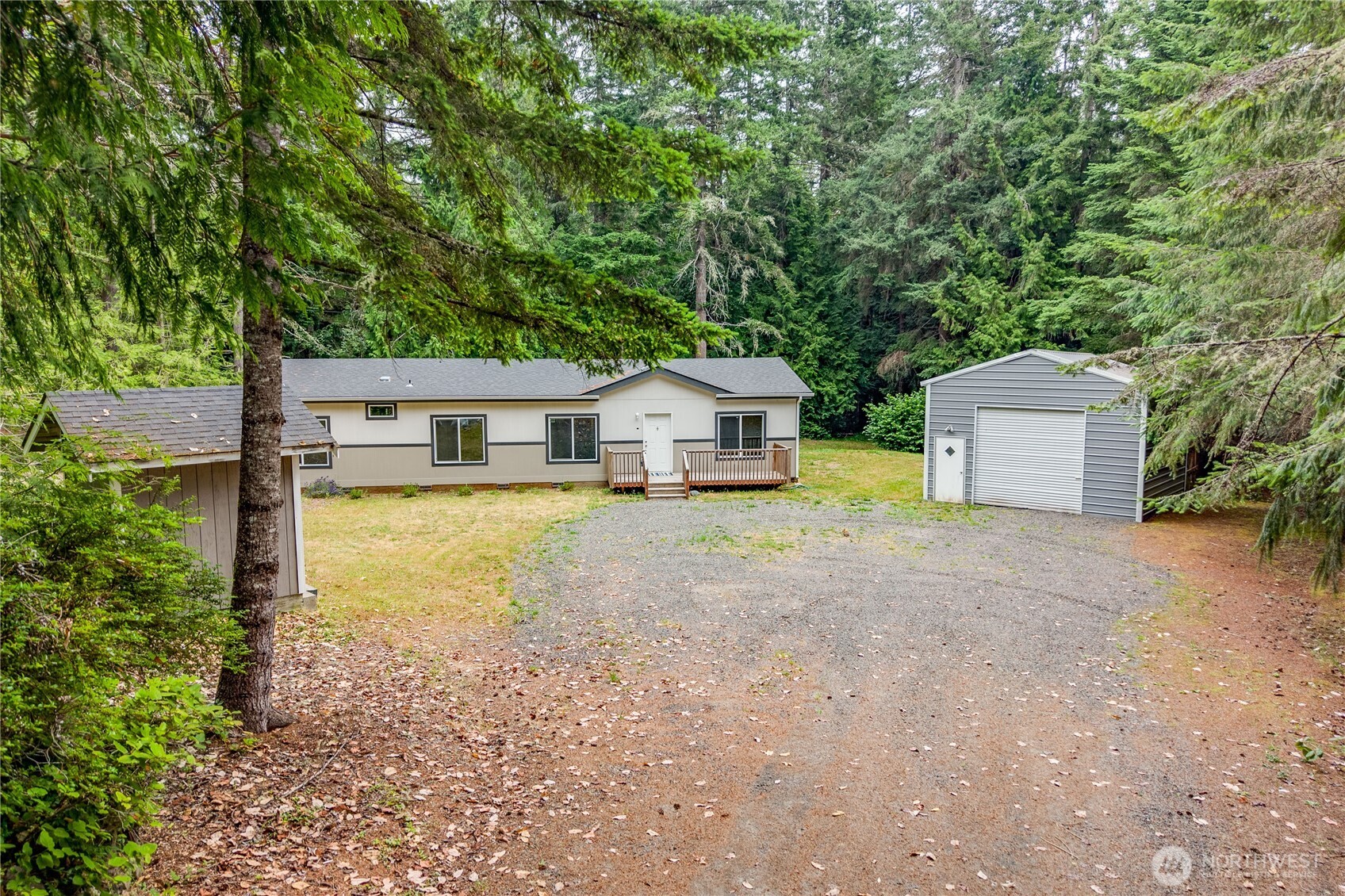 18142 Ne Diamond Drive Property Photo 40