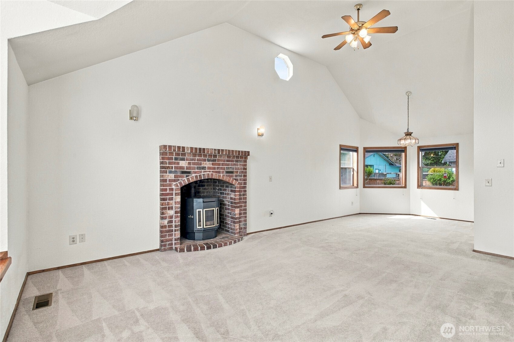 2520 28th Avenue Property Photo 4