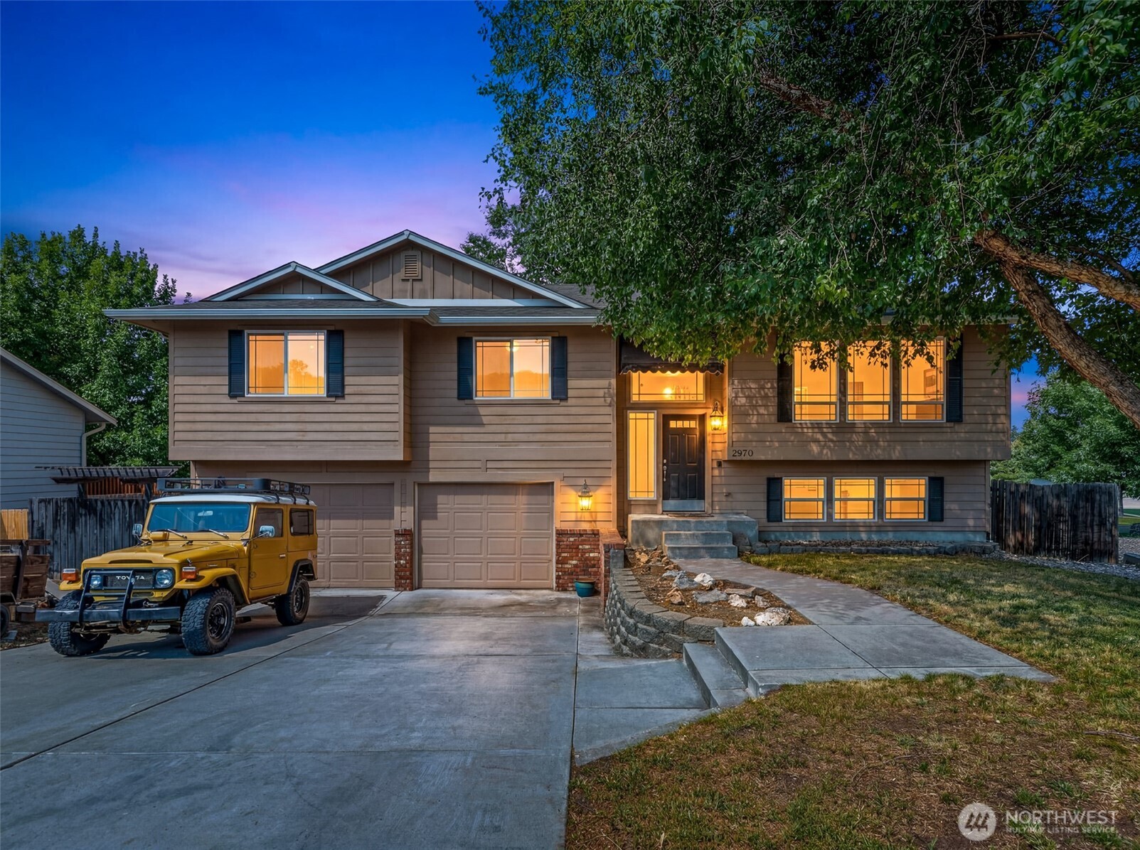 2970 Cascade Ridge Property Photo 1