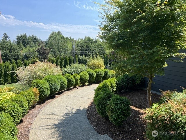 3916 Waller Road Property Photo 3