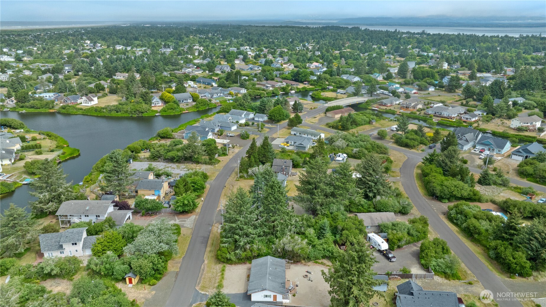 233 S Razor Clam Drive Property Photo 4