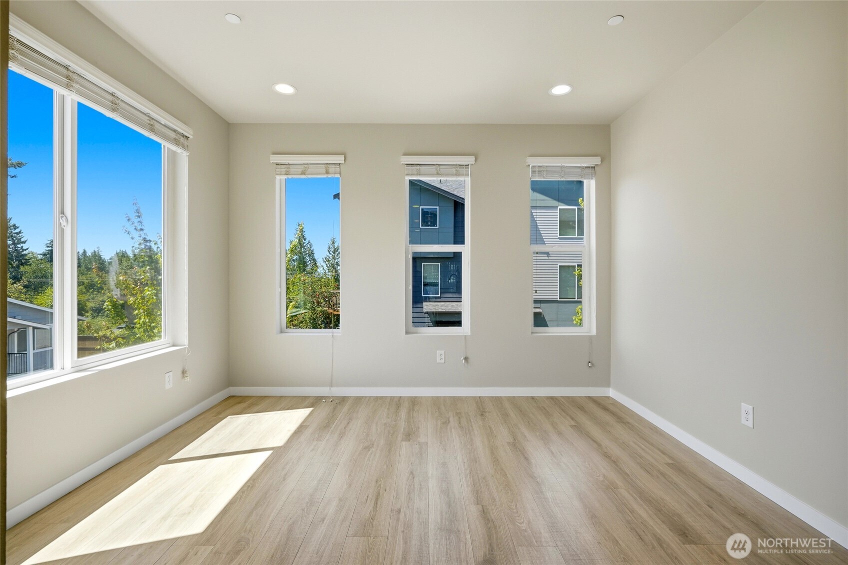 15113 40th Avenue C8 Property Photo 19
