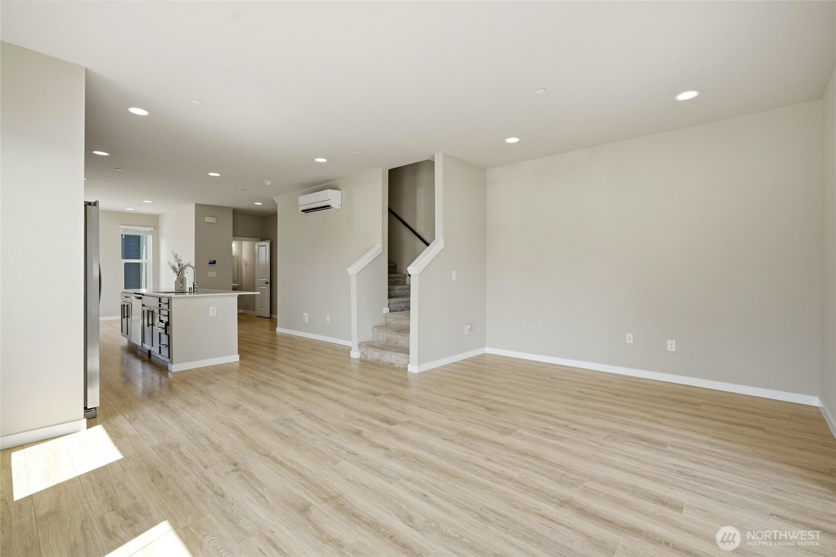 15113 40th Avenue C8 Property Photo 25