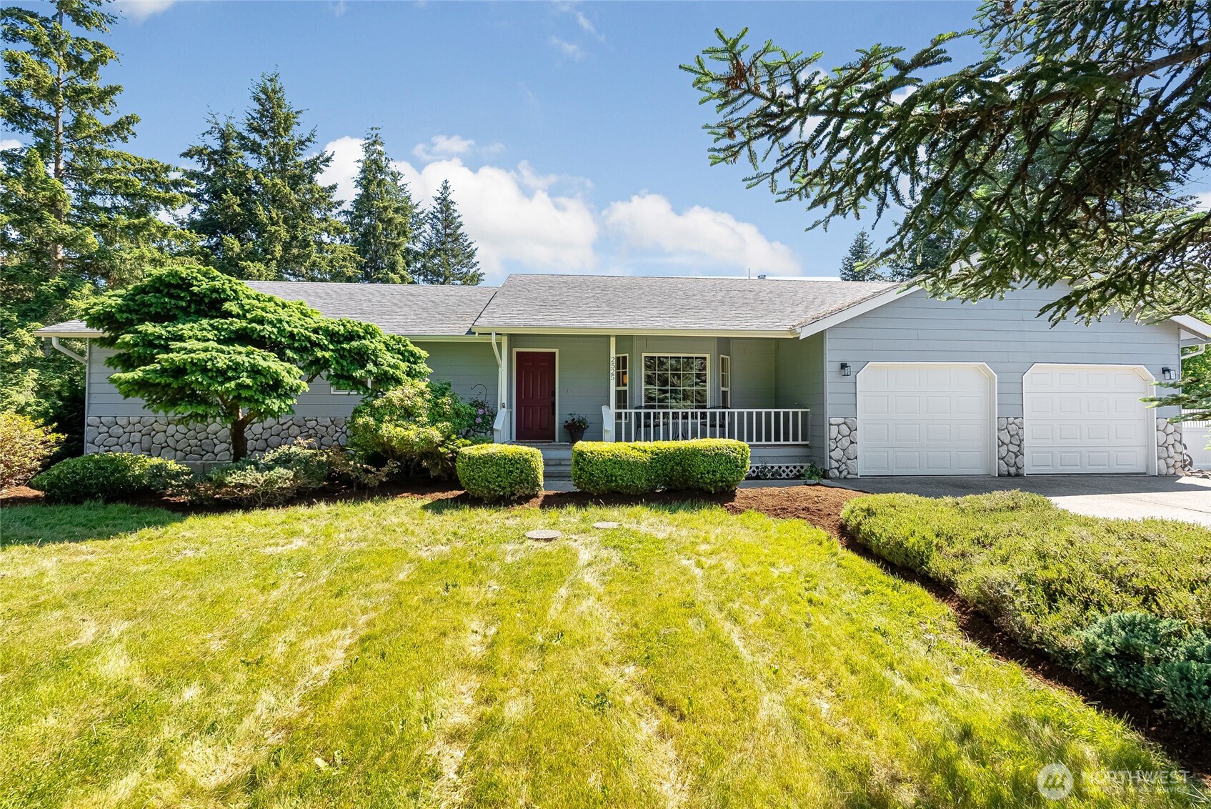 2525 Silves Court Property Photo 2