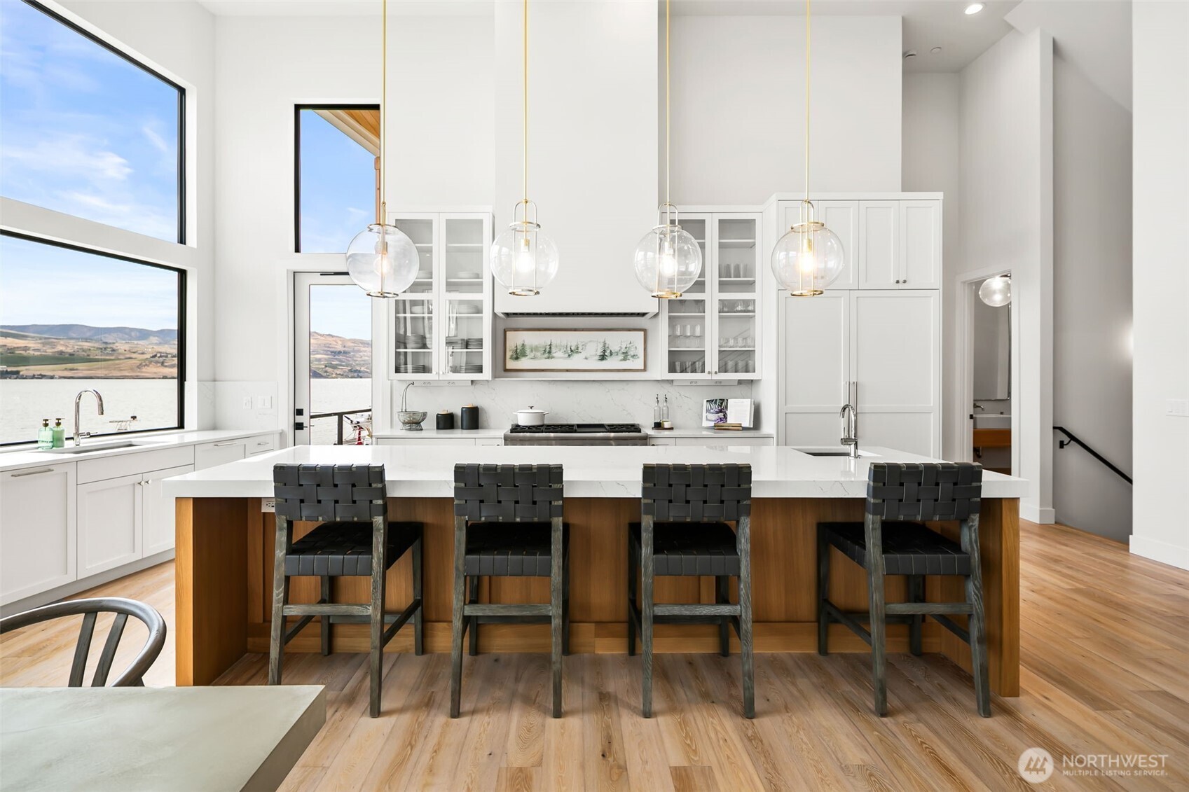 3212 S Lakeshore Road Property Photo 8