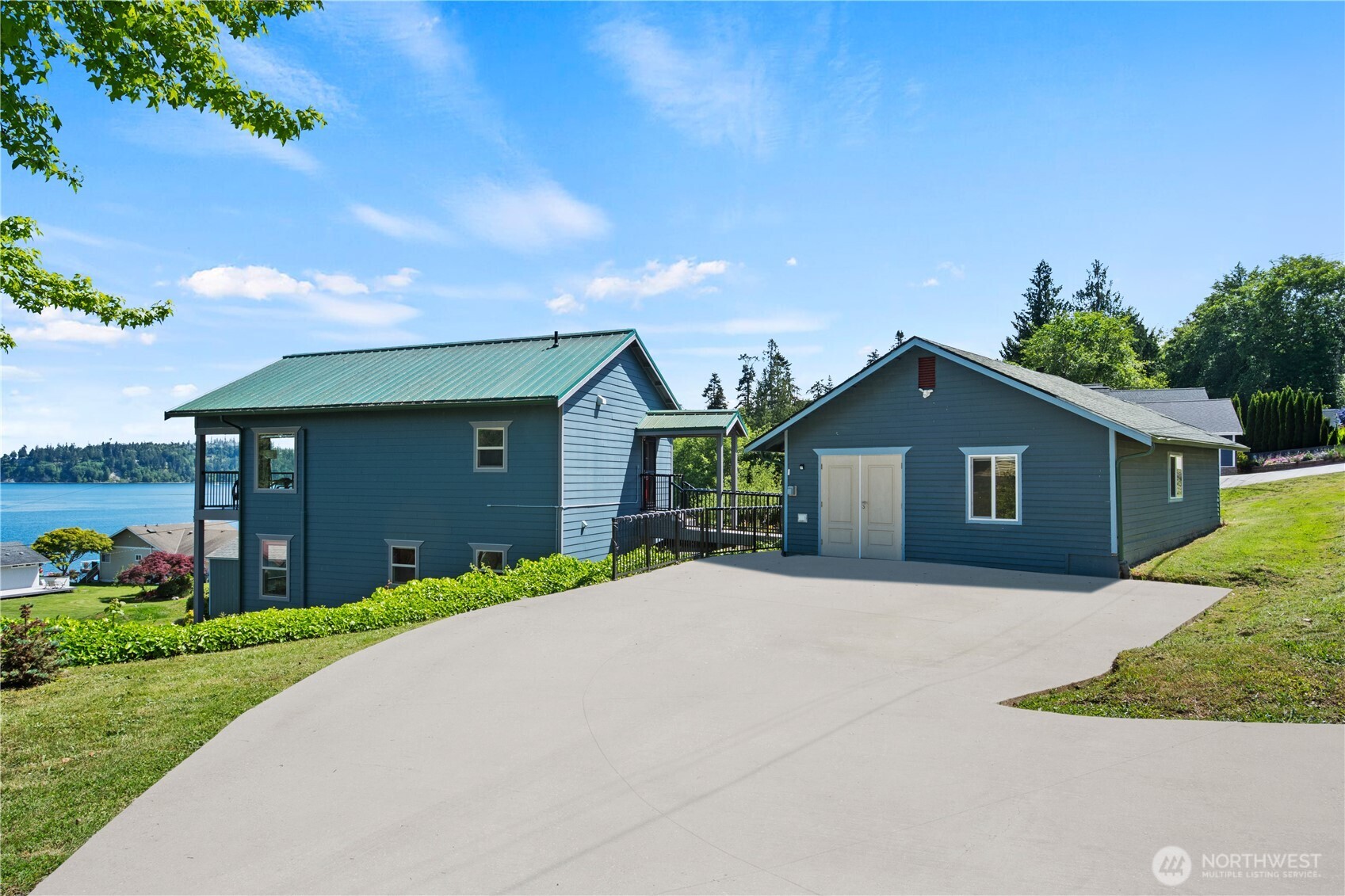 202 Olympus Boulevard Property Photo 1