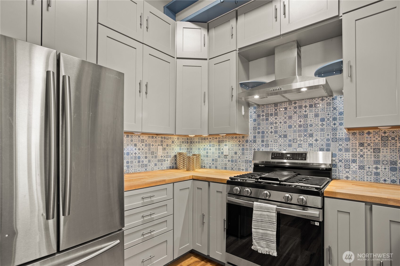 202 Olympus Boulevard Property Photo 5