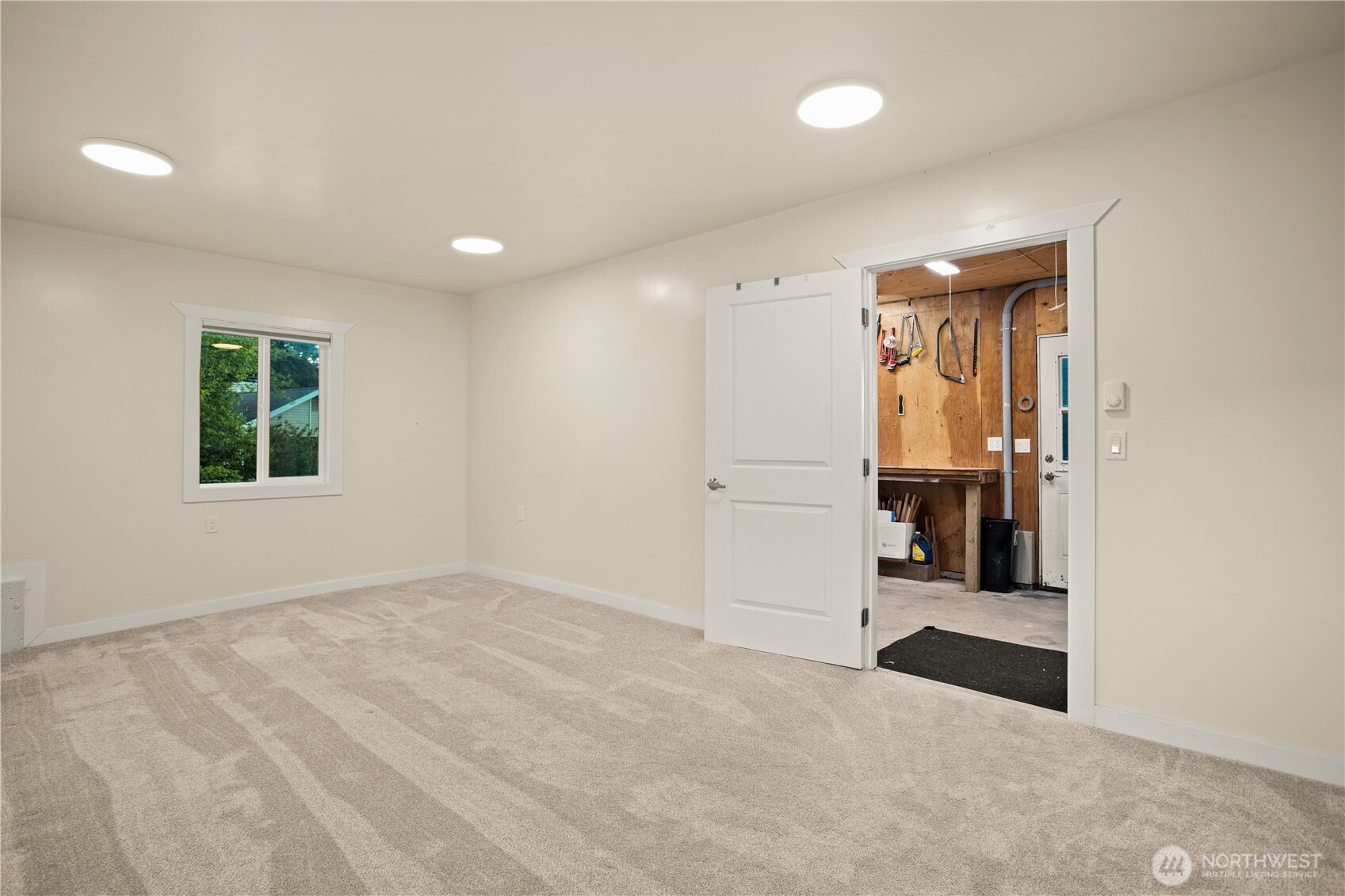 202 Olympus Boulevard Property Photo 27